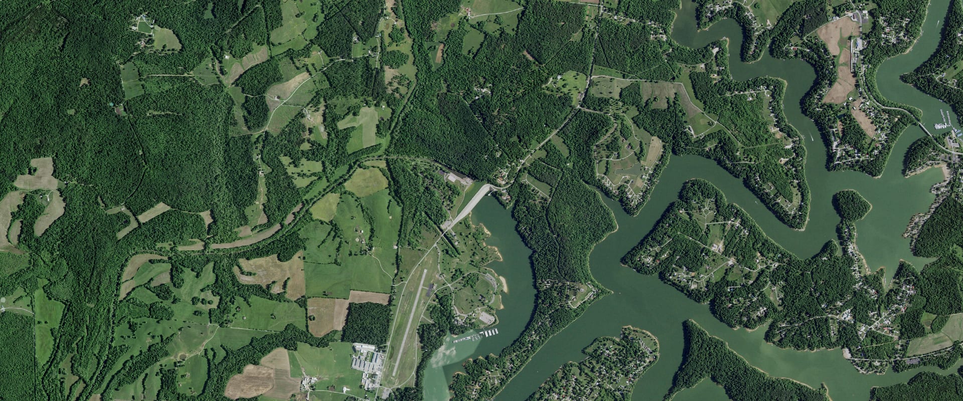 Aerial photo of Rough River Lake and its shoreline
